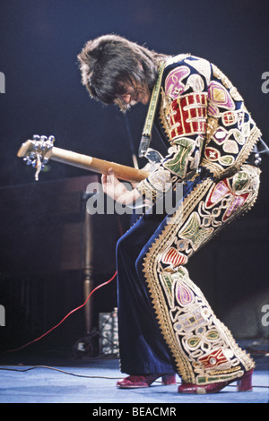 RONNIE WOOD con Rod Stewart e le facce a Los Angeles nel 1973 Foto Stock