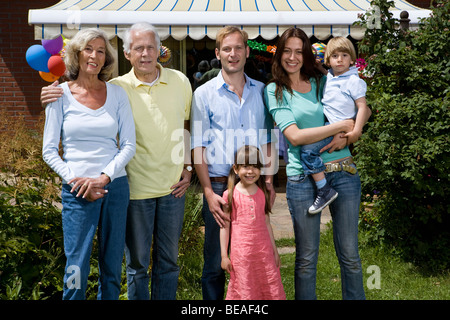 Ritratto di un multi-generazionale famiglia Foto Stock