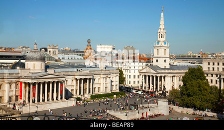 Trafalgar Square Panorama e la National Gallery di Londra Foto Stock