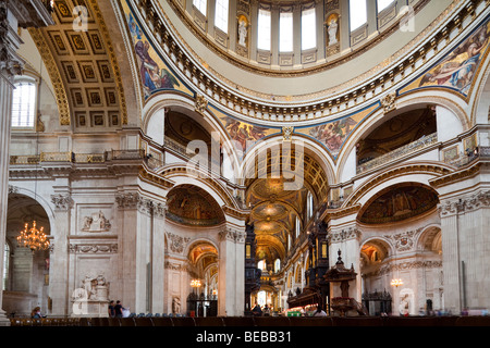 Interno, Cattedrale di San Paolo a Londra, Inghilterra, Regno Unito Foto Stock