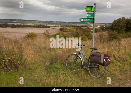 Biciclette parcheggiate Ivinghoe colline Buckinghamshire UK Settembre Foto Stock