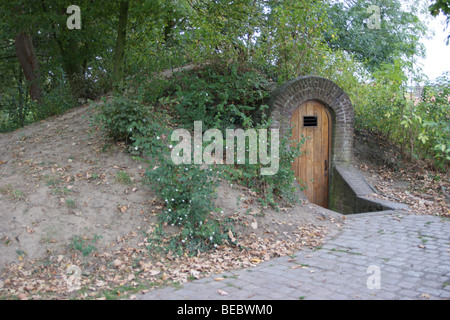 Ice House, le mura della città, Ypres, Ieper, Belgio Foto Stock