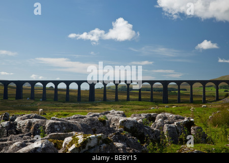 Ribblehead viadotto ferroviario, North Yorkshire, Inghilterra, Regno Unito Foto Stock