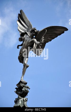 Statua di Anteros sulla Shaftesbury Memorial Fountain, Piccadilly Circus, West End, Greater London, England, Regno Unito Foto Stock