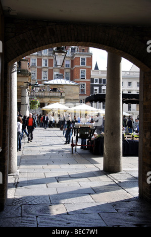 Ristorante esterno, Covent Garden Piazza, Covent Garden, la City of Westminster, Londra, Inghilterra, Regno Unito Foto Stock