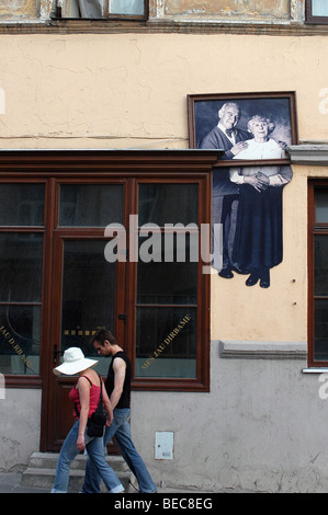 Negozio vintage a Uzupio Street, Uzupis vecchio distretto di Vilnius, Lituania. Foto Stock