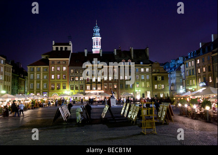 Piazza del Mercato nel centro storico di Varsavia, Polonia, Europa Foto Stock