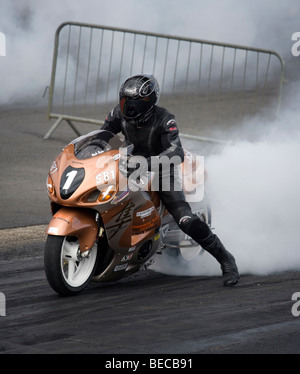 Dragster moto alla finale nazionale a Santa Pod, Inghilterra. Foto Stock