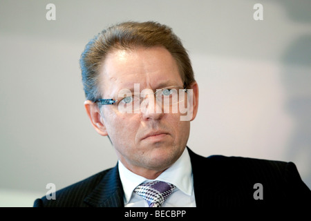 Stephan Gemkow, chief financial officer di Deutsche Lufthansa AG, durante la conferenza stampa sul bilancio al 11.03. Foto Stock