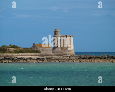 Tatihou torre progettata da Vauban, San Vaast La Hougue, Normandia, Francia Foto Stock