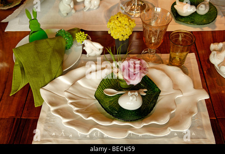 Decorazione di pasqua, tavola apparecchiata, coperchio, Villa Ambiente, Norimberga, Media Franconia, Baviera, Germania, Europa Foto Stock