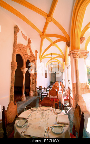 Portogallo Alentejo: sala da pranzo dell'hotel Pousada Dos Loios in Évora Foto Stock