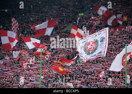 I fan del 1.FC Kaiserslautern football club, seconda della Lega calcio tedesca, match 1. FC Kaiserslautern vs. TuS Koblenz in B Foto Stock