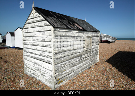 Fishermens capanne sulla spiaggia di trattativa, trattare, Kent Foto Stock