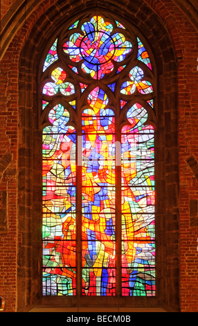 La finestra della chiesa del pittore Alfred Manessier, Chiesa di Nostra Signora di Brema, Germania Foto Stock
