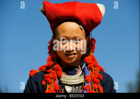 Donna vietnamita, rosso dao, Sapa, Hanoi, Vietnam del nord, sud-est asiatico Foto Stock