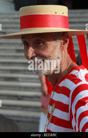 L'Italia, Venezia, gondoliere, uomo vecchio ritratto Foto Stock