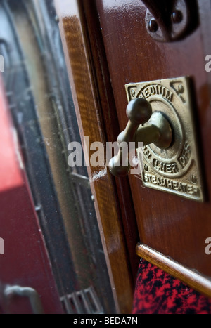 Vintage carrello ferroviario interno Foto Stock