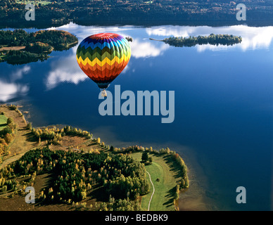 Fotografia aerea, in mongolfiera sopra il lago Staffelsee vicino Uffing, Murnau, Alta Baviera, Germania, Europa Foto Stock