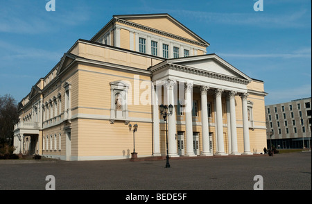 Hessian Archivio di Stato ex teatro di stato, piazza Karolinenplatz, Darmstadt, Hesse, Germania Foto Stock