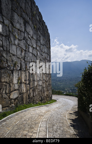 Le mura poligonali di Alatri, Italia. Foto Stock