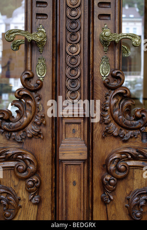 Ottone maniglie della porta del teatro Foto Stock