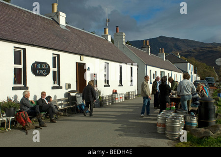 La Forgia Vecchia Pub al Inverie sulla penisola di Knoydart sulle rive di Loch Nevis, Inverness-shire. SCO 5375 Foto Stock