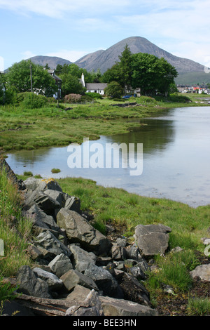 Guardando verso il Cuillin Hills dal villaggio di Broadford sull'Isola di Skye in Scozia Foto Stock