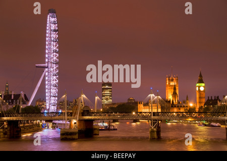 London skyline al tramonto, London, Regno Unito Foto Stock