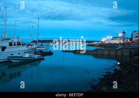 Tramonto dal punto di Egitto, Cowes Week 2009, Isola di Wight, England, Regno Unito Foto Stock