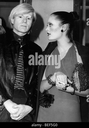 Feb 22, 1971; Monaco di Baviera, Germania; artista americano ANDY WARHOL (8/6/1928-02/22/1987) era un pittore, film-maker, publisher e un Foto Stock