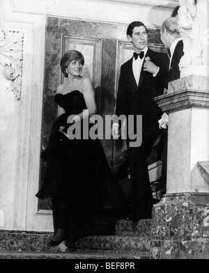 Il principe Carlo e la Principessa Diana in black tie event Foto Stock