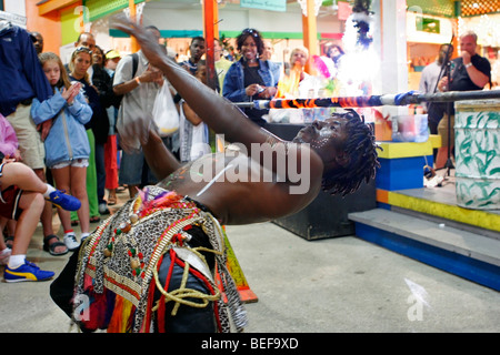Street performer di Nassau Bahamas Caraibi Foto Stock