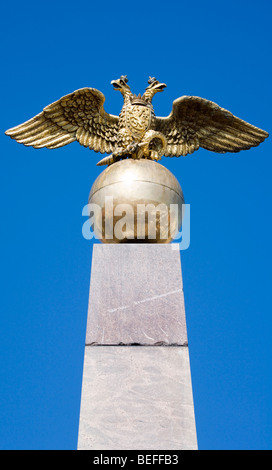 Dettaglio del monumento nella piazza del mercato centrale di Helsinki Finlandia Foto Stock