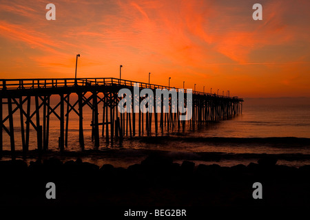 Carolina Beach pier durante il sunrise Foto Stock