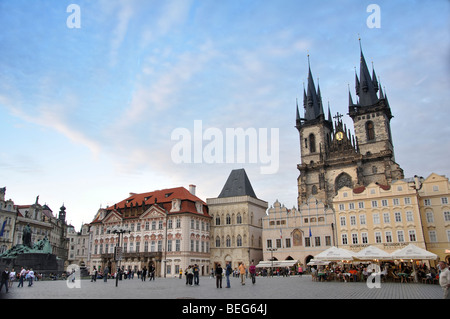Praga Madonna prima Cattedrale Tyn Foto Stock