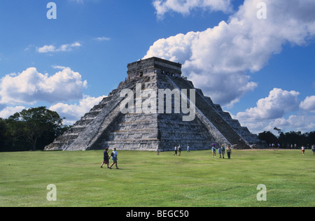 Tempio di Kukulkan, El Castillio, Chichen Itza, Yucatan, Messico Foto Stock