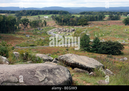 Vista dal Little Round Top guardando in giù a Devil's Den, Gettysburg Foto Stock