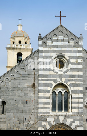 La Chiesa di San Lorenzo nella città di Portovenere, Liguria, Italia. Foto Stock