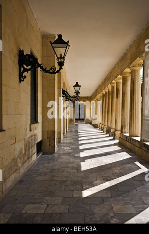 Arcade presso il palazzo di San Michele e San Giorgio, "Palazzo Vecchio", ora parzialmente il Museo di Arte Asiatica Foto Stock