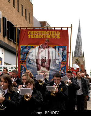 Chesterfield Sindacati giorno di maggio Marzo a Chesterfield Market Square East Midlands Derbyshire 2009 Foto Stock