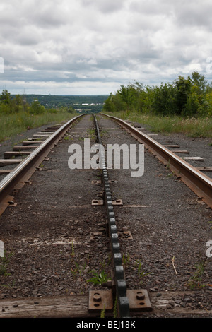 I binari del treno a Quincy Mine di Hancock Michigan, Michigan, Upper Peninsula immagini ad alta risoluzione immagini formato verticale negli Stati Uniti ad alta risoluzione Foto Stock
