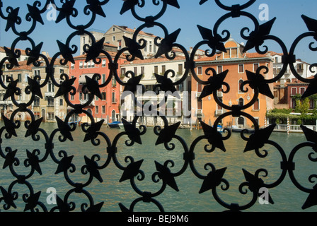 Canal grande dal museo Peggy Guggenheim Venezia Italia HOMER SYKES degli anni '2009 2000 Foto Stock