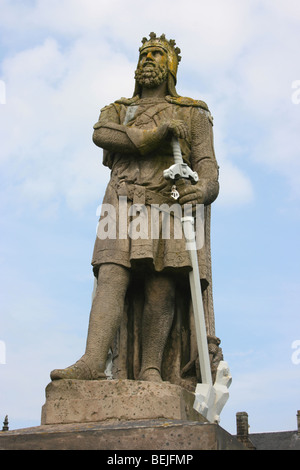 Statua di Robert the Bruce al di fuori del Castello di Stirling, Scozia Foto Stock