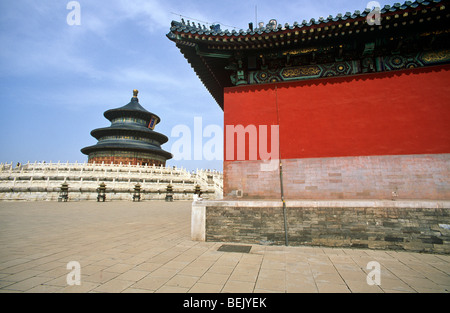 Sala di preghiera per la buona raccolta sullo sfondo, complesso del Tempio del Paradiso, Pechino, Cina, Asia Foto Stock