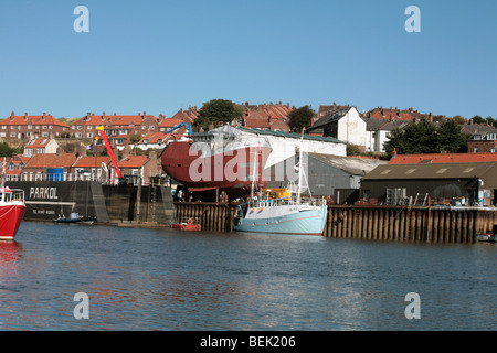 Trawler in costruzione a Parkol Cantiere Marine Eskside Wharf Whitby North Yorkshire, Inghilterra Foto Stock