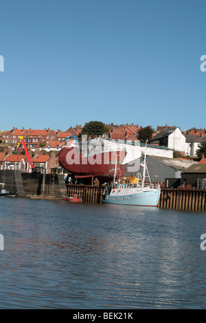 Trawler in costruzione a Parkol Cantiere Marine Eskside Wharf Whitby North Yorkshire, Inghilterra Foto Stock