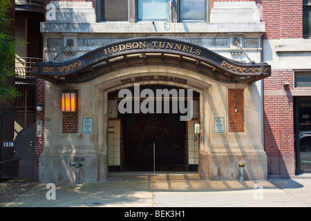 Hudson gallerie treno path entrata nel West Village di Manhattan Foto Stock