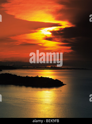 Tramonto sul mare, Tatsuno, nella prefettura di Hyogo, Giappone Foto Stock