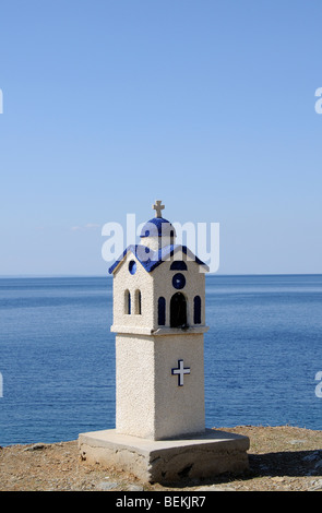 Religioso santuario greco a Neos Marmaras affacciato sul Golfo Toroneos Grecia settentrionale Foto Stock